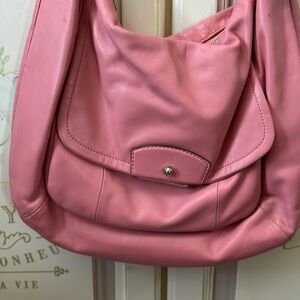 Beautiful bubble gum pink Coach shoulder bag silver hardware good condition